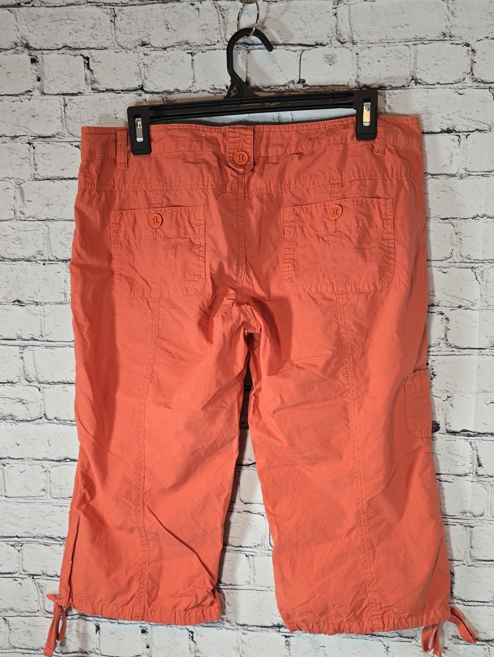 Guess Jeans Coral Button-Front Capri Pants Size 29 - Picture 7 of 10